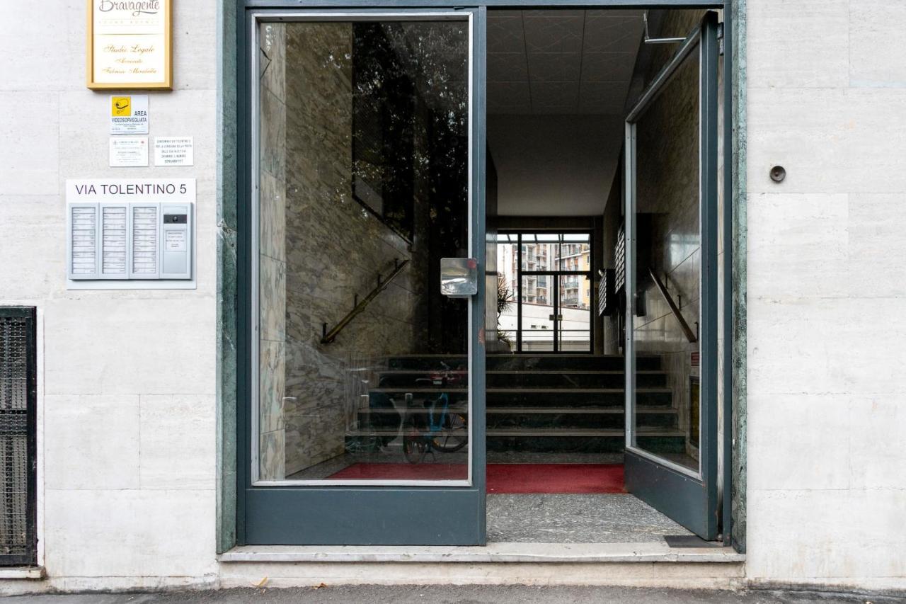 Luna Homes - Studio In Corso Sempione Milano Eksteriør billede